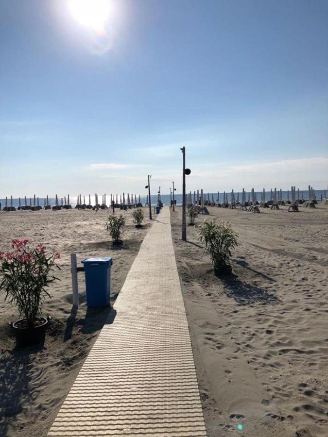 Matteo 2 Apartments Marina Surf Residence, Mamaia Nord - Navodari,1 Vedere Frontala,2 Cu Vedere Laterala La Mare Exterior foto