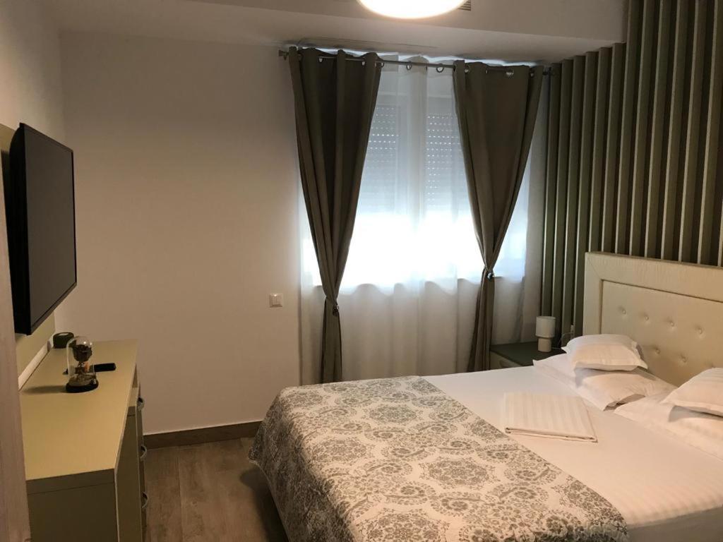 Matteo 2 Apartments Marina Surf Residence, Mamaia Nord - Navodari,1 Vedere Frontala,2 Cu Vedere Laterala La Mare Exterior foto